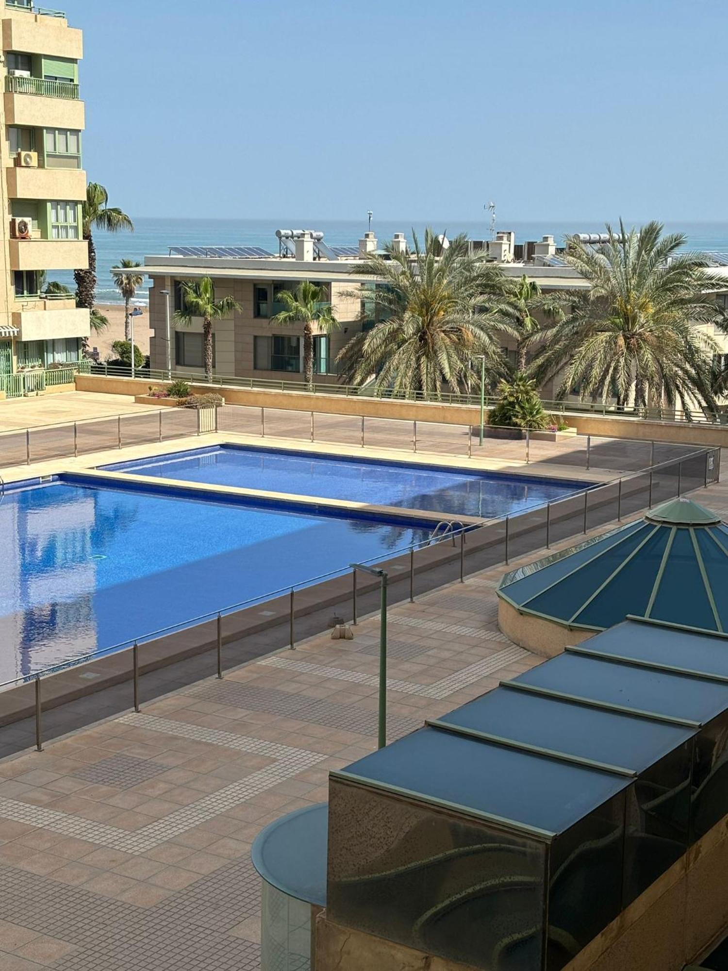 Apartamento Primera Linea De Playa Patacona バレンシア エクステリア 写真